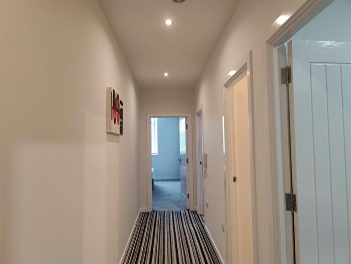 1 Bedroom Flat To Rent In Manor Row, City Centre, Bradford, BD1