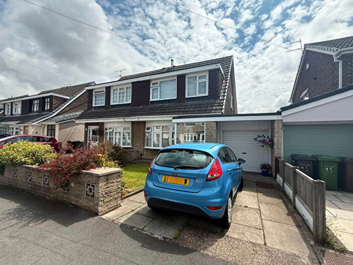 3 Bedroom Semi-Detached House For Sale In Weld Blundell Avenue, Lydiate, L31