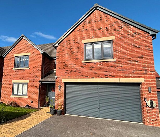 5 Bedroom Detached House To Rent In Cautley Drive, Killinghall, HG3
