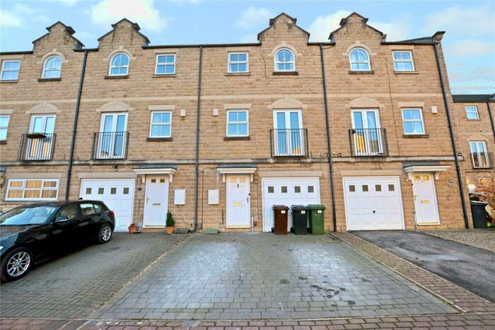 3 Bedroom Town House To Rent In Narrowboat Wharf, Leeds, West Yorkshire, LS13