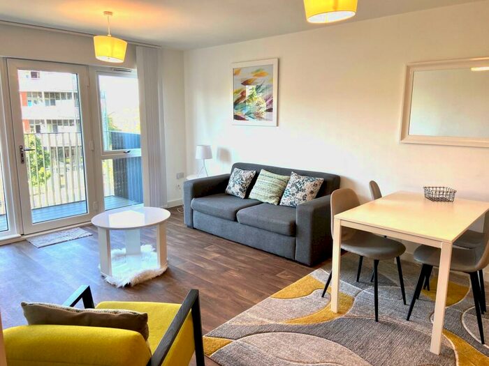 2 Bedroom Apartment To Rent In Bell Barn Road, Birmingham, B15