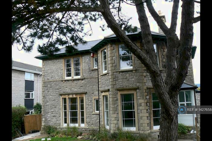 2 Bedroom Flat To Rent In Heathfield, Weston-Super-Mare, BS23