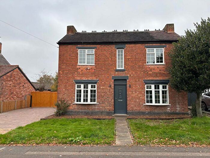 4 Bedroom Detached House To Rent In Withy Hill Road, Sutton Coldfield, B75