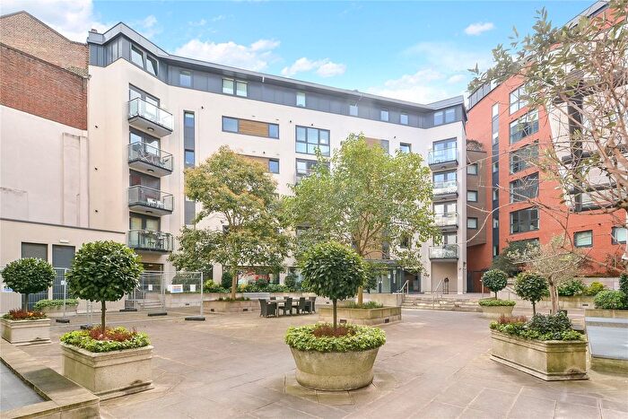 2 Bedroom Flat For Sale In Clerkenwell Road, Clerkenwell, London, EC1M