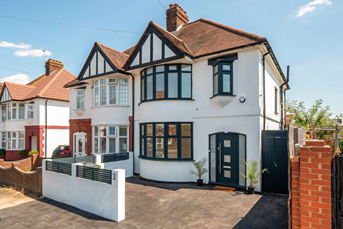 3 Bedroom Semi-Detached House For Sale In Cedric Road, Eltham, SE9