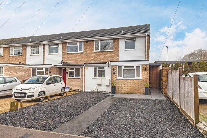 3 Bedroom End Terrace House For Sale In Albany Road, Old Windsor, Windsor, SL4