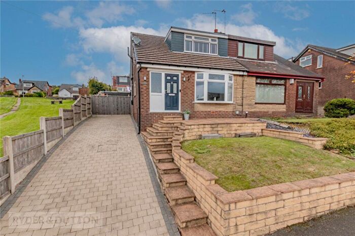 3 Bedroom Semi-Detached House For Sale In Heywood Fold Road, Springhead, Saddleworth, OL4