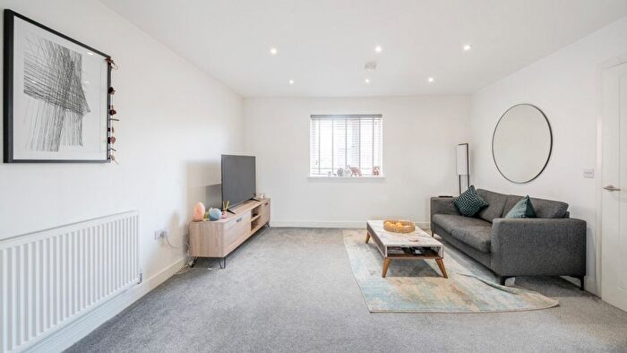 1 Bedroom Flat For Sale In Burney Drive, Glebe Farm, Milton Keynes, MK17