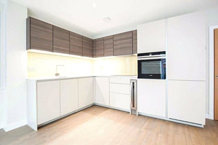 2 Bedroom Apartment To Rent In Viridium Apartments Finchley Road London, NW3