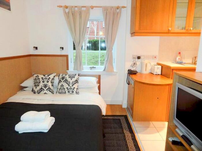 Studio To Rent In Fulham Palace Road, Hammersmith, London, W6