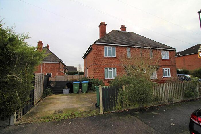 2 Bedroom Semi Detached House To Rent In Swaythling, Southampton, SO17
