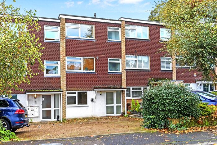 1 Bedroom Flat To Rent In Portland Terrace, Harvey Rd, Town Centre, Guildford, GU1