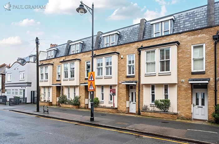 4 Bedroom Town House For Sale In North Street, Carshalton, SM5