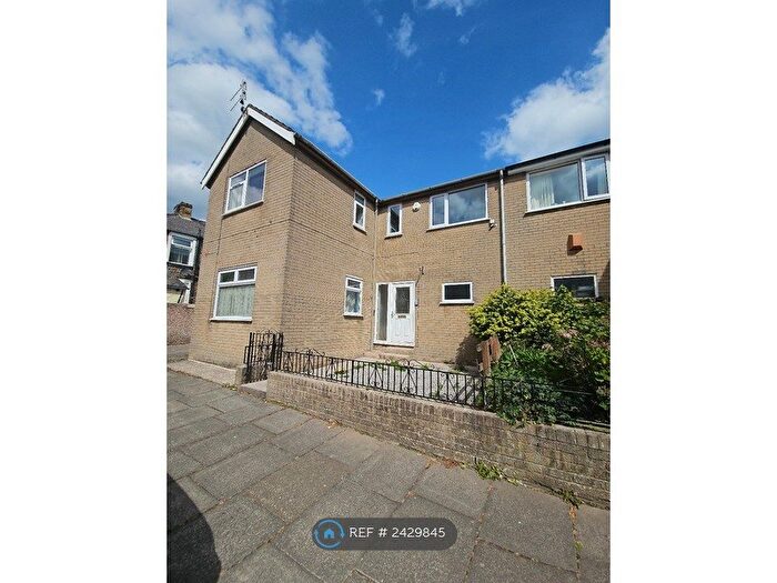 3 Bedroom End Of Terrace House To Rent In Irene Street, Burnley, BB10