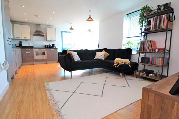 2 Bedroom Apartment To Rent In Quayside Drive, Colchester, CO2