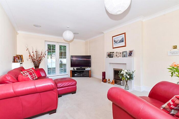 4 Bedroom Detached House For Sale In Ware Street, Bearsted, Maidstone, Kent, ME14