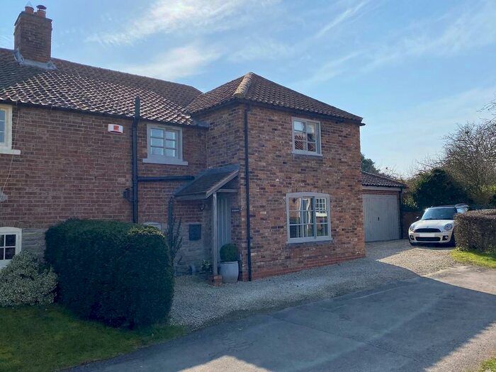 3 Bedroom Semi-Detached House For Sale In Windrush, The Lane, Cotham, NG23