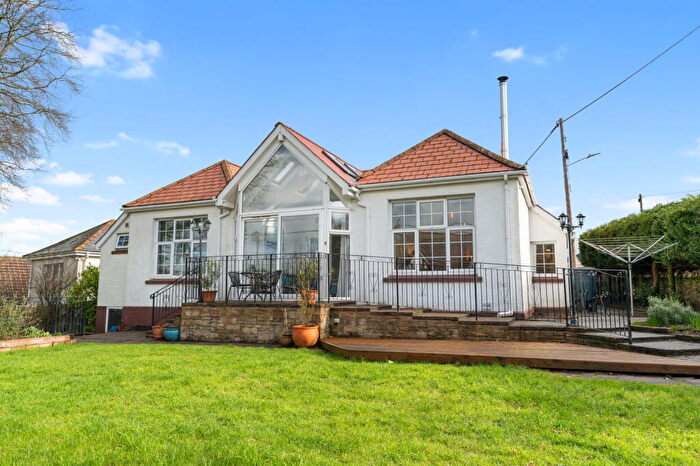 4 Bedroom Detached Bungalow For Sale In Trevanion Road, Wadebridge, PL27