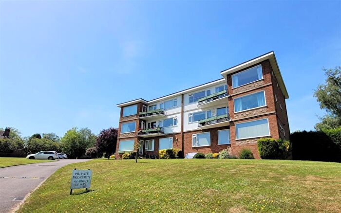 2 Bedroom Flat To Rent In Hilton Court, Brooks Road, Sutton Coldfield, West Midlands, B72