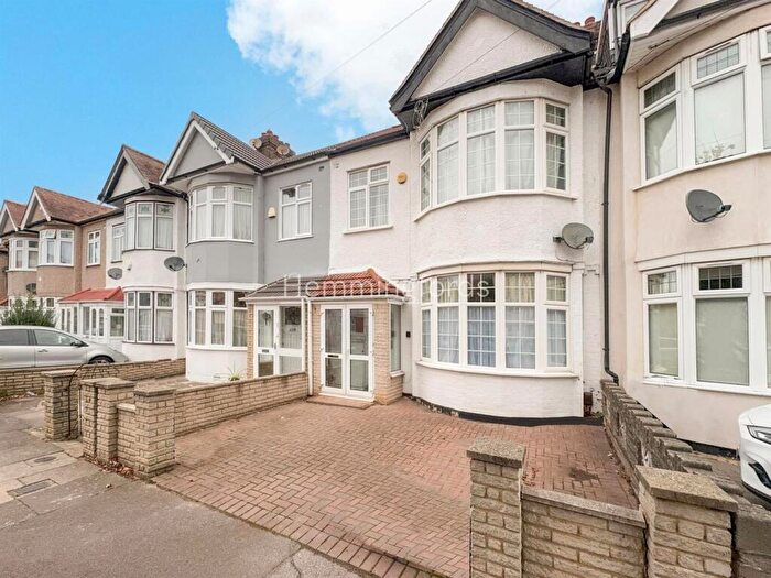 4 Bedroom Terraced House To Rent In Brancaster Road, Ilford, IG2