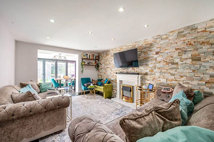 4 Bedroom Terraced House To Rent In Skelley Road, Stratford, London, E15