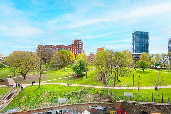 1 Bedroom Apartment To Rent In The Stile, Meadowside, M4