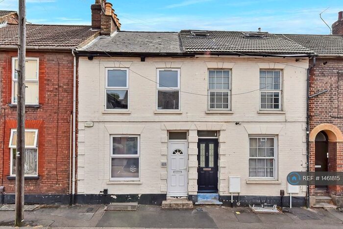 5 Bedroom Terraced House To Rent In Wellington Street, Luton, LU1