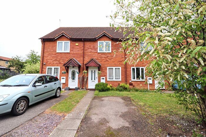 2 Bedroom Terraced House For Sale In Lichfield Down, Walnut Tree, Milton Keynes, MK7