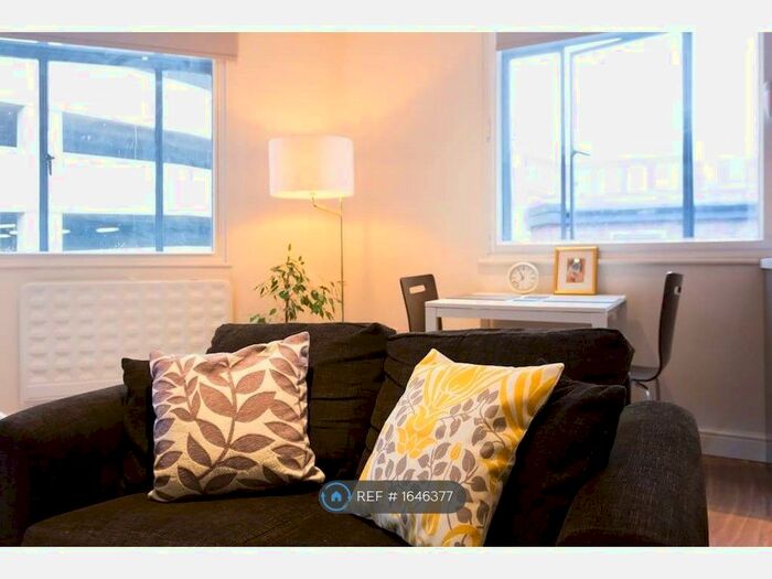 1 Bedroom Flat To Rent In Hartshead House, Sheffield, S1