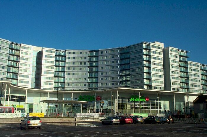 2 Bedroom Flat To Rent In The Blenheim Centre, Prince Regent Road, Hounslow, TW3