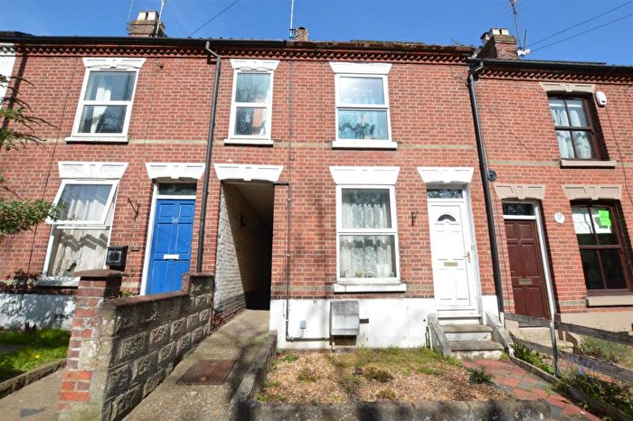 3 Bedroom Terraced House For Sale In Bowthorpe Road, Norwich, NR2