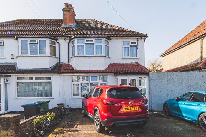 3 Bedroom Semi Detached House For Sale In Ravenswood Avenue, Surbiton, KT6