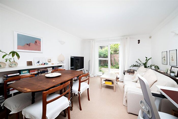 1 Bedroom Flat For Sale In Melville Place, London, N1