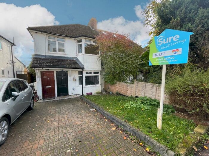 1 Bedroom Maisonette To Rent In Deaconsfield Road, Hemel Hempstead, Hertfordshire, HP3