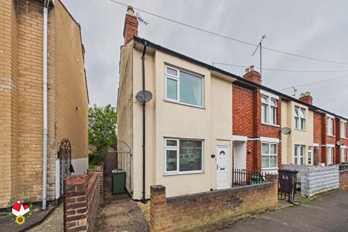 2 Bedroom End Of Terrace House For Sale In Rosebery Avenue, Linden, Gloucester, GL1