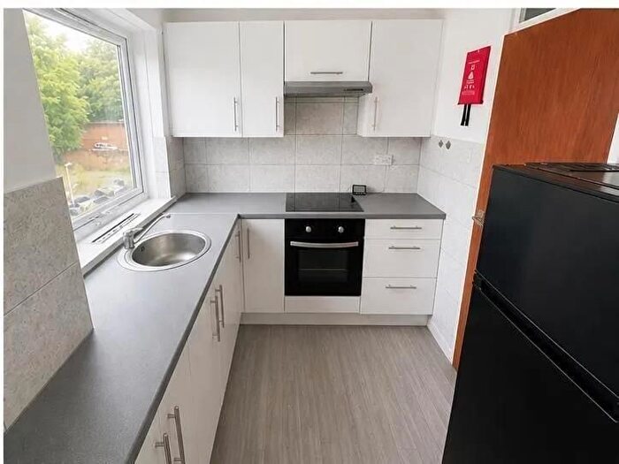 2 Bedroom Flat To Rent In Gordon Road, Ilford, IG1