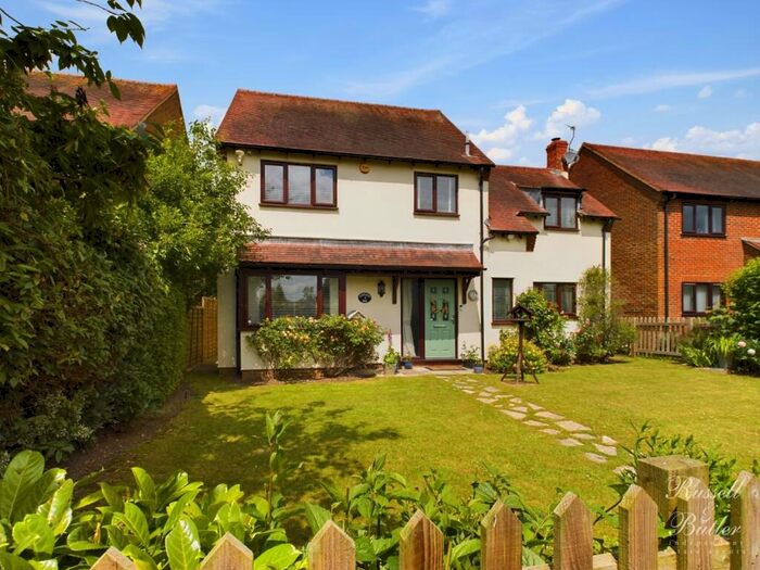 4 Bedroom House For Sale In Amblers Way, Padbury, MK18