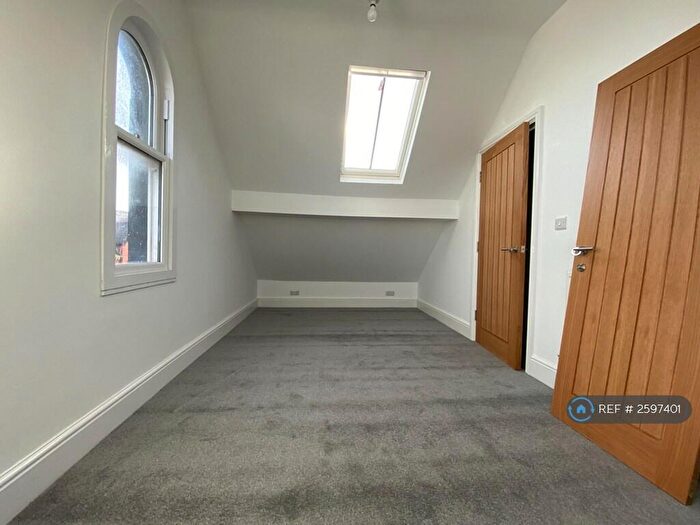 1 Bedroom Flat To Rent In Rhiw Bank Avenue, Colwyn Bay, LL29
