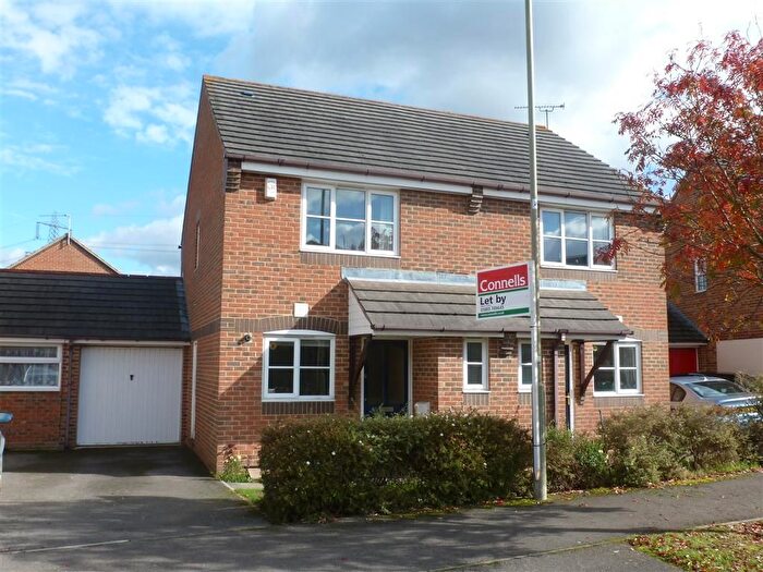 2 Bedroom Property To Rent In Brake Hill, Oxford, OX4