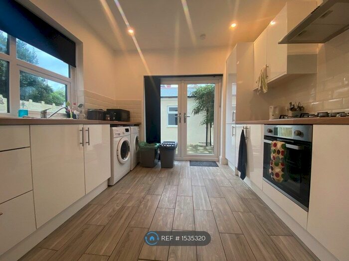 4 Bedroom Terraced House To Rent In Australia Road, Cardiff, CF14