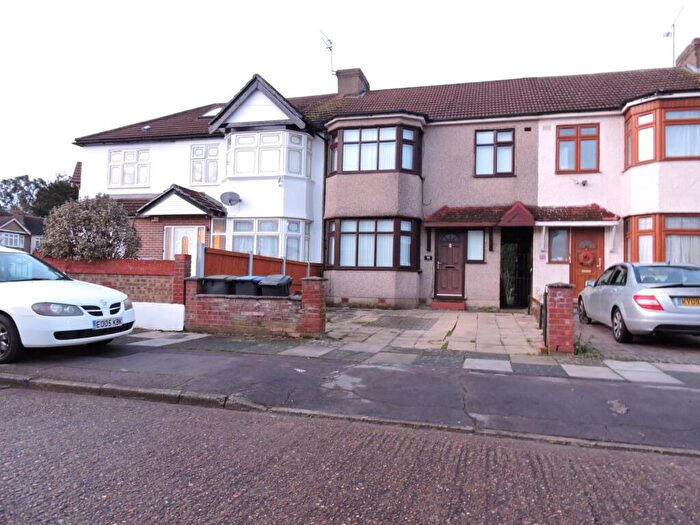 3 Bedroom Terraced House To Rent In Boleyn Avenue, Enfield, EN1