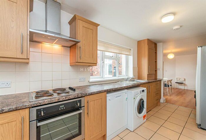 6 Bedroom Maisonette To Rent In Stratford Road, Heaton, Newcastle Upon Tyne, NE6