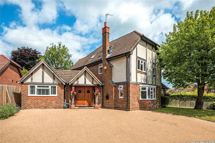 4 Bedroom Detached House For Sale In Childsbridge Way, Seal, Sevenoaks, Kent, TN15