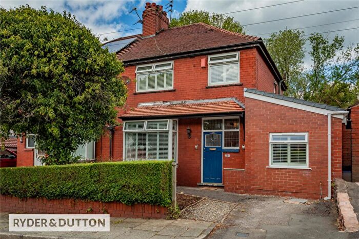 3 Bedroom Semi-Detached House For Sale In Crow Hill South, Alkrington, Middleton, Manchester, M24