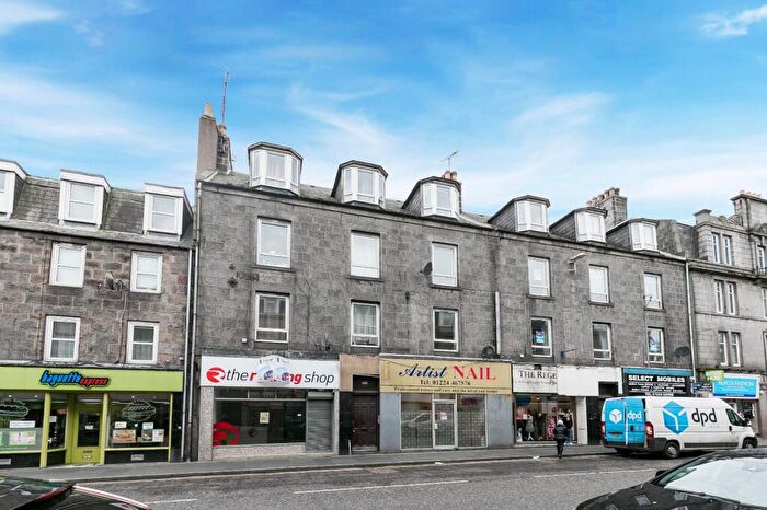 2 Bedroom Flat To Rent In George Street, Aberdeen, AB25