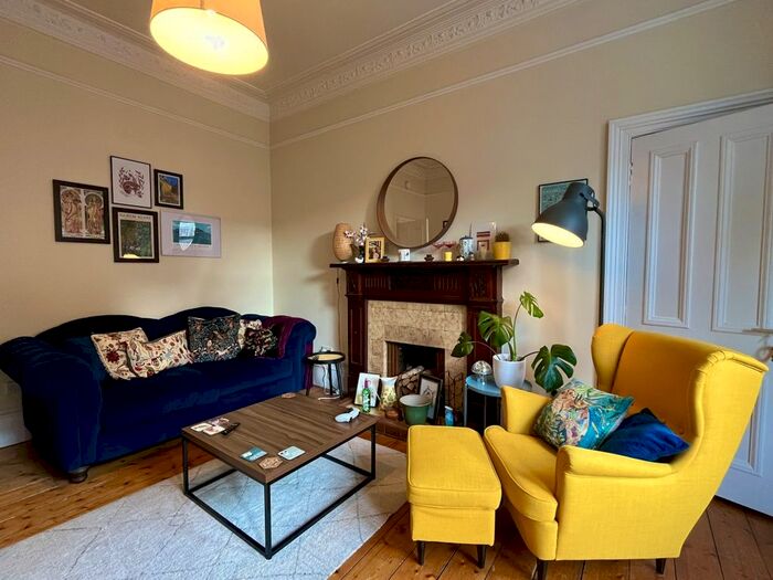 2 Bedroom Flat To Rent In Sinclair Drive, Battlefield, Glasgow, G42