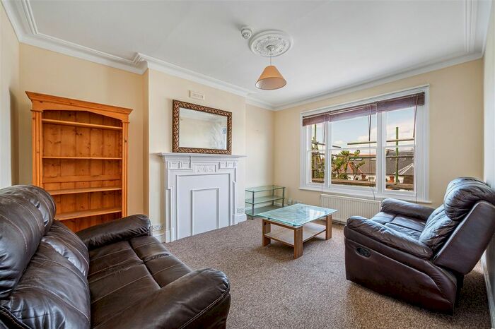 1 Bedroom Flat To Rent In Percy Road, London, W12
