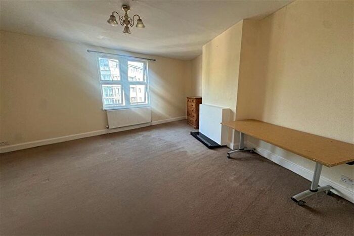 2 Bedroom Flat To Rent In High Street, CR7