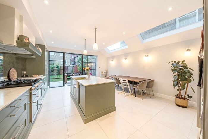 5 Bedroom Terraced House For Sale In Norfolk House Road, London, SW16