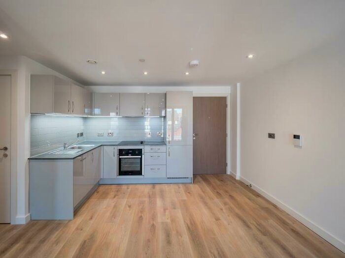 1 Bedroom Apartment To Rent In Flat :: The Quarters, M1